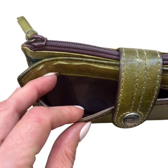 Ladies Fossil Green Leather Bifold Wallet - Picture 5 of 13